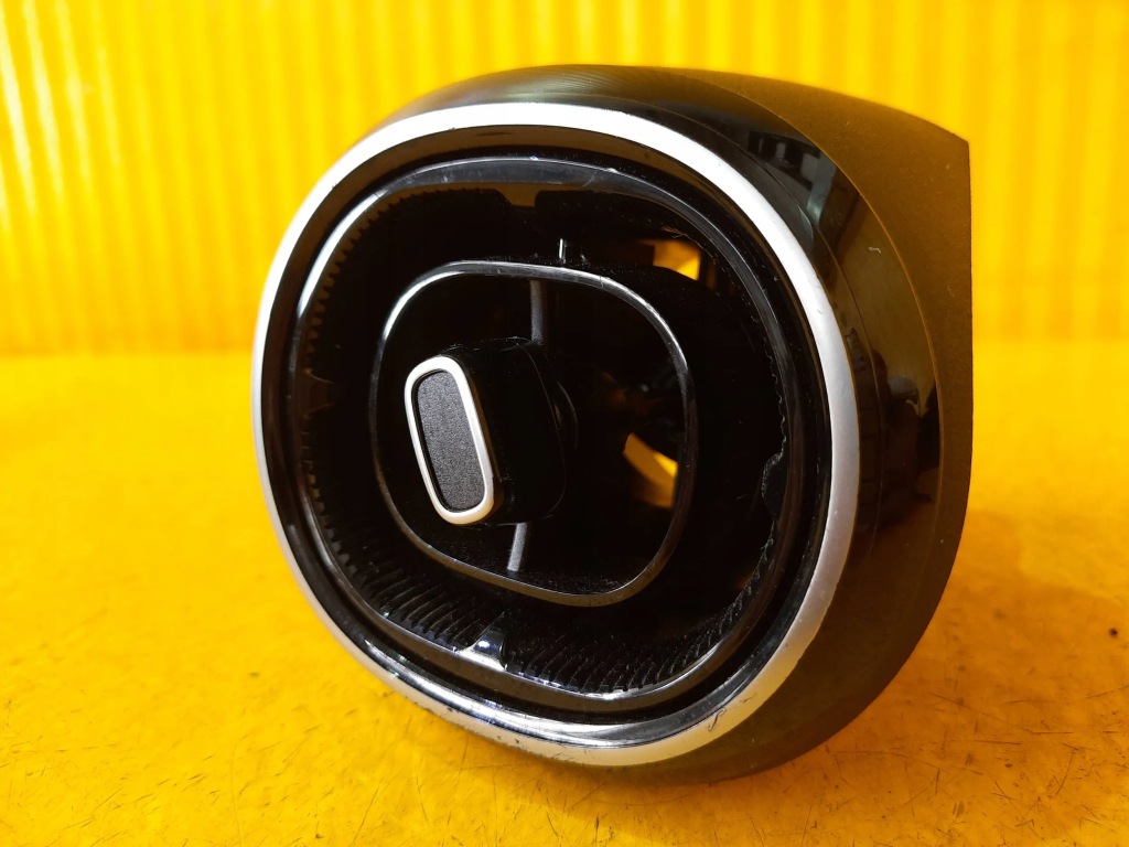 фото №1, Mercedes c w206 решётка обдув a2068303901