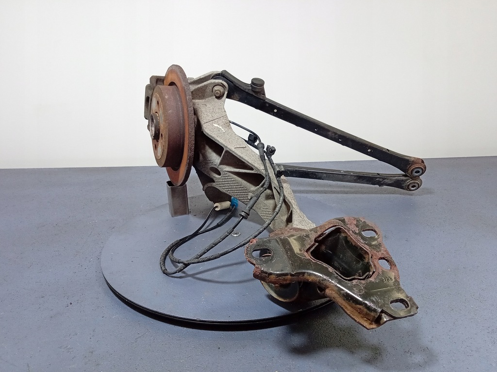 фото №2, Mini r55 r56 поворотный кулак задняя правая рычаг 6765378