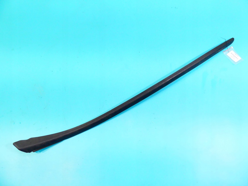 фото №1, Молдинг стекло лобовое передней перед левая citroen ds4