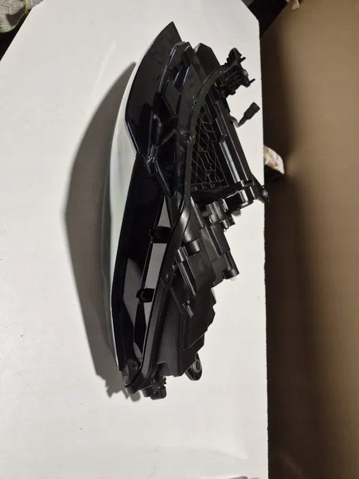 фото №7, Лампа перед правая skoda enyaq.