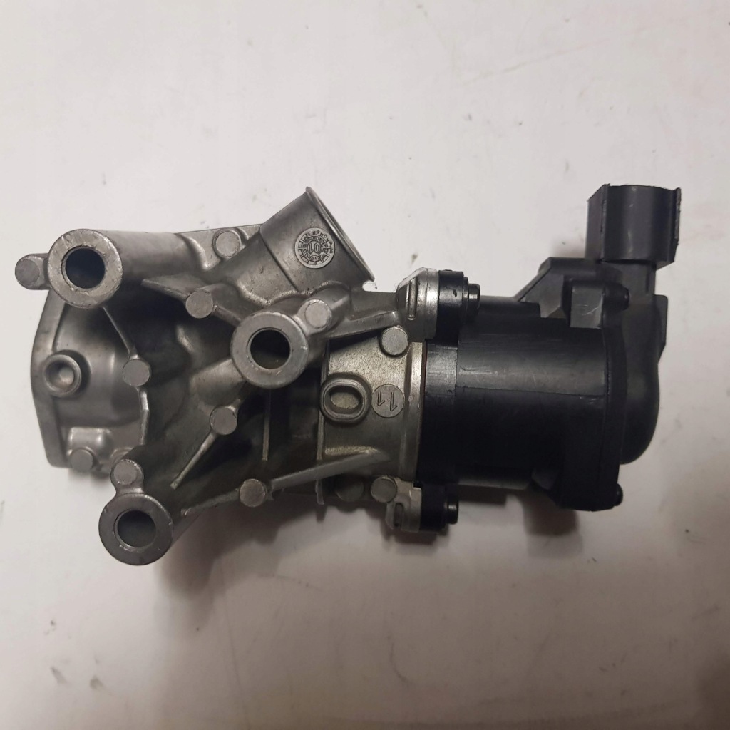 Купити Mercedes насос клапан a2711400469