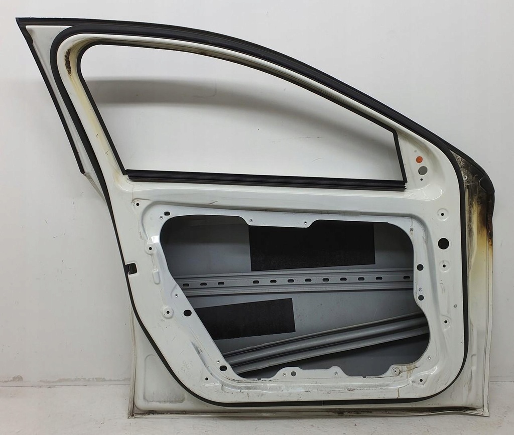 фото №7, Дверь левый перед передние 650 mercedes w176