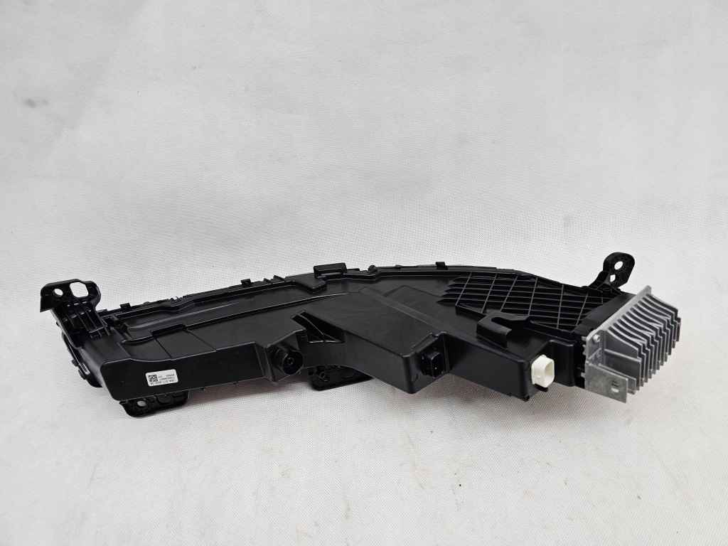 Купить Bmw 7 g70 лампа перед левая full led drl верхний 9450079