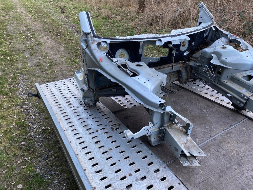 фото №2, Tesla model 3 четверть левая правая перед