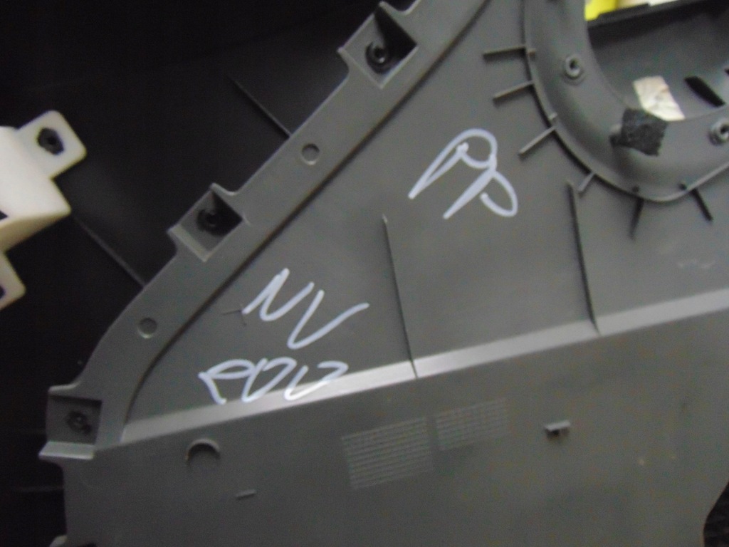 фото №16, Обивка обшивка дверь правый перед nissan nv200 eu