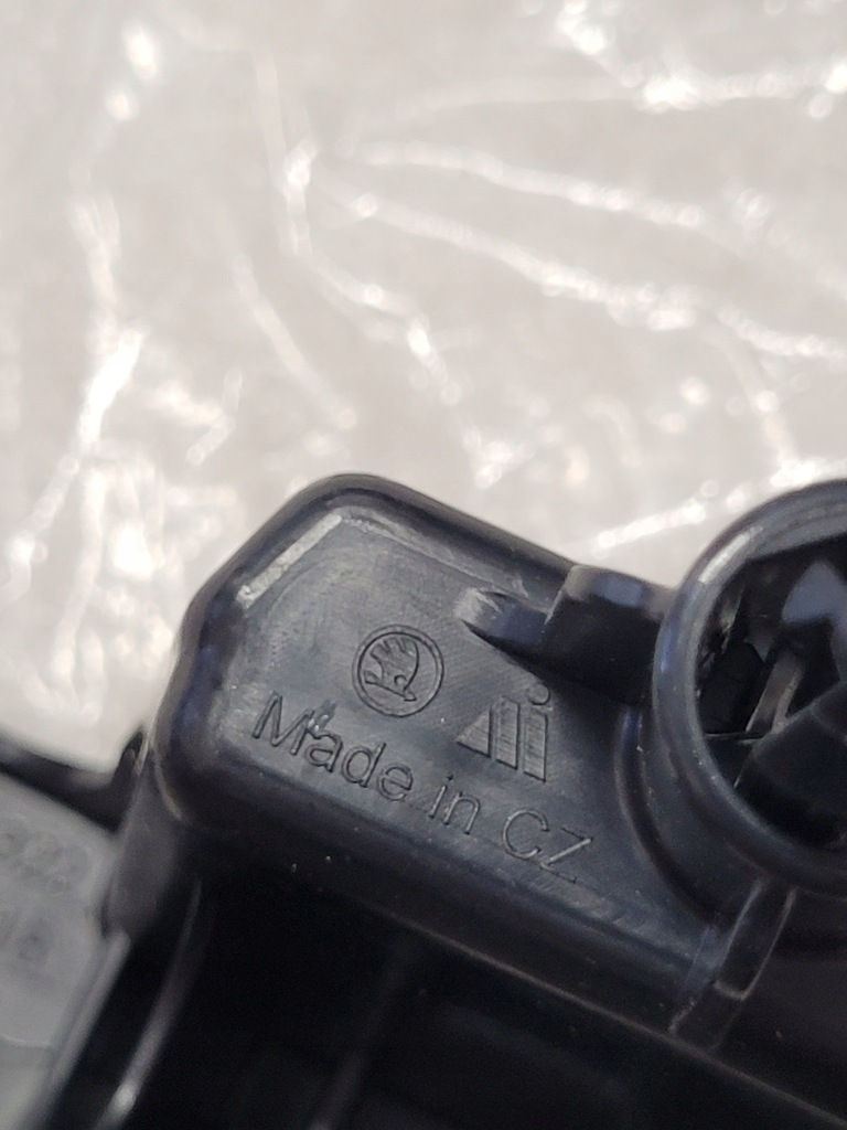 фото №8, Skoda kamiq кронштейн кронштейн радара 658807599 oem новый 8119322 8119718