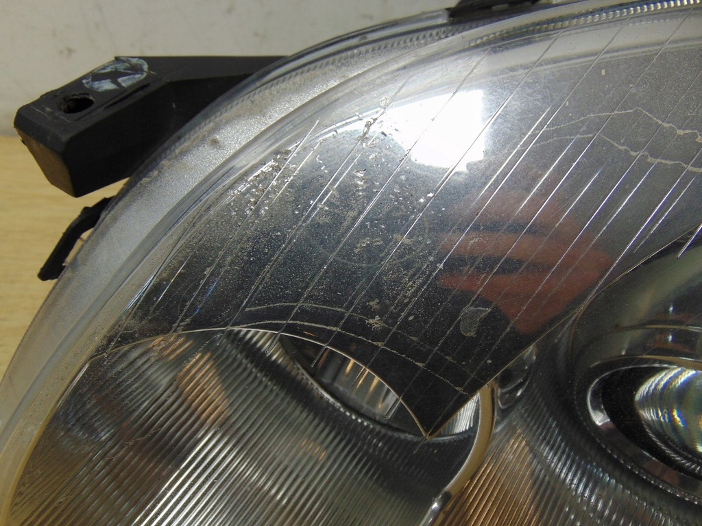 фото №6, Лампа левая перед toyota avensis t25 europa