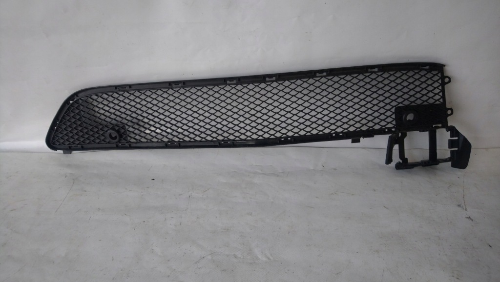 фото №1, Решётка бампера перед mercedes b-klasa 246