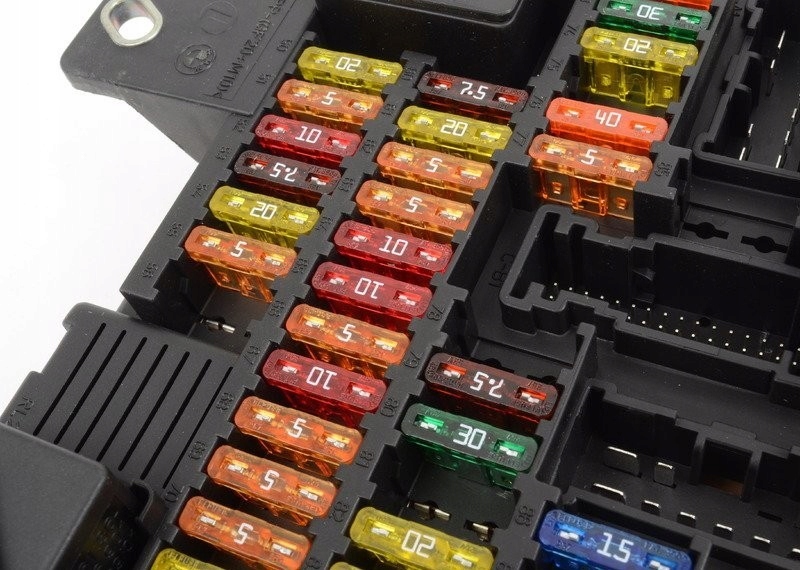 фото №7, Оригінальний кронштейн фара lewego bmw e39 6904043