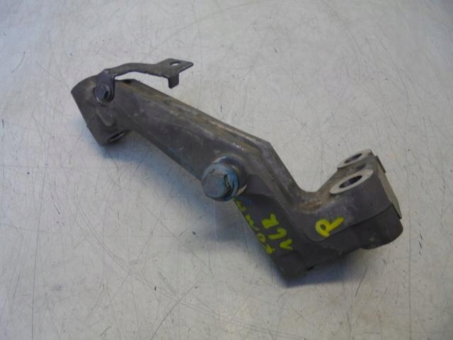 фото №6, Кронштейн кронштейн підрамник права peugeot 308