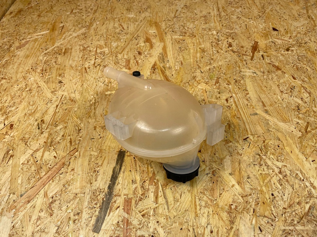 фото №8, Бак бачок расширительный ford fiesta mk8 ecosport ii gn11-8a080-aa