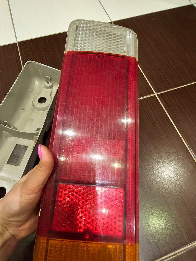 фото №13, Лампа правий задня bez тріщини bmw 3 e21