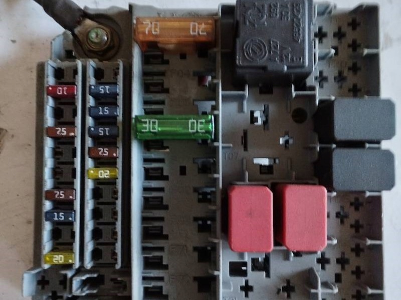 фото №1, Коробка запобіжників 46841646 fiat panda ii 2