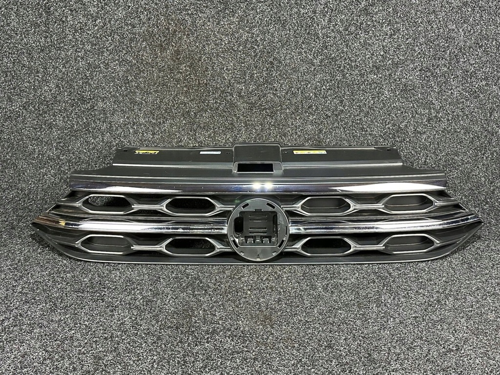 фото №1, Vw t-roc lift r-line 21- решётка радиатора решётка радиатора радиатора перед 2ga853653h