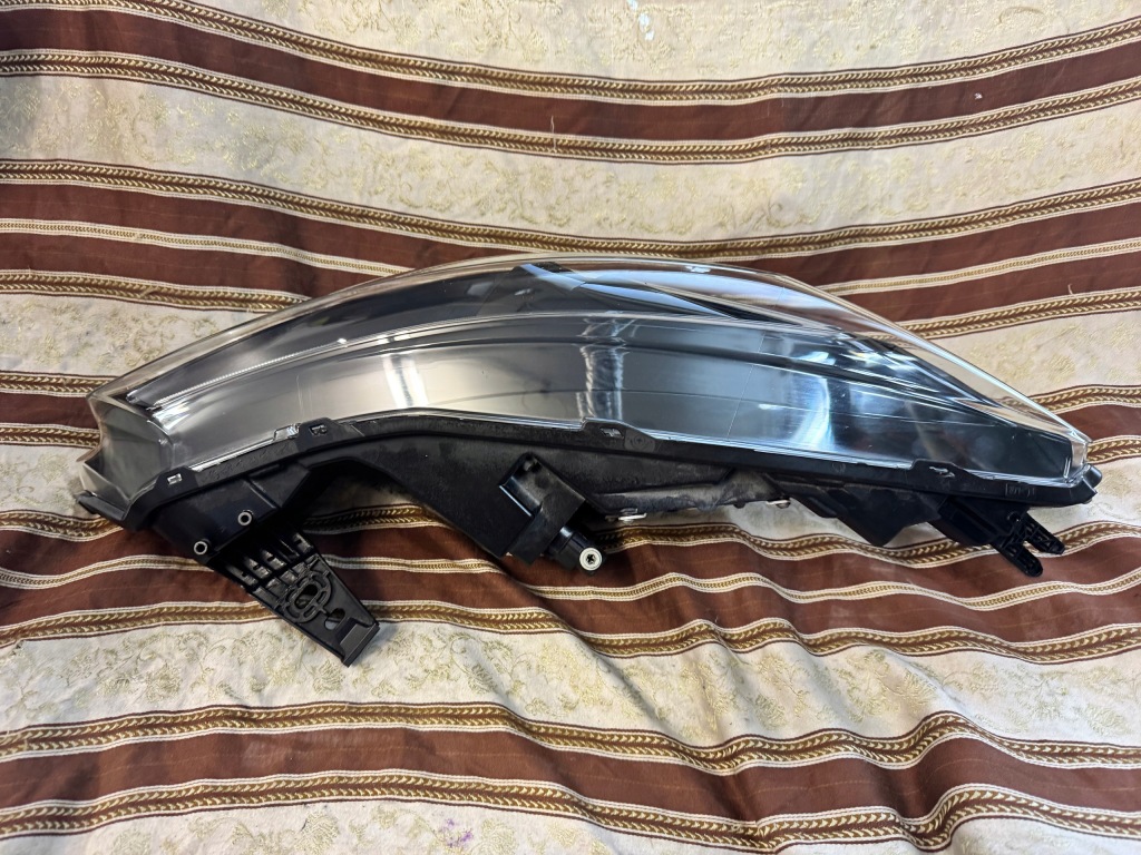 фото №2, Renault zoe lift права full led