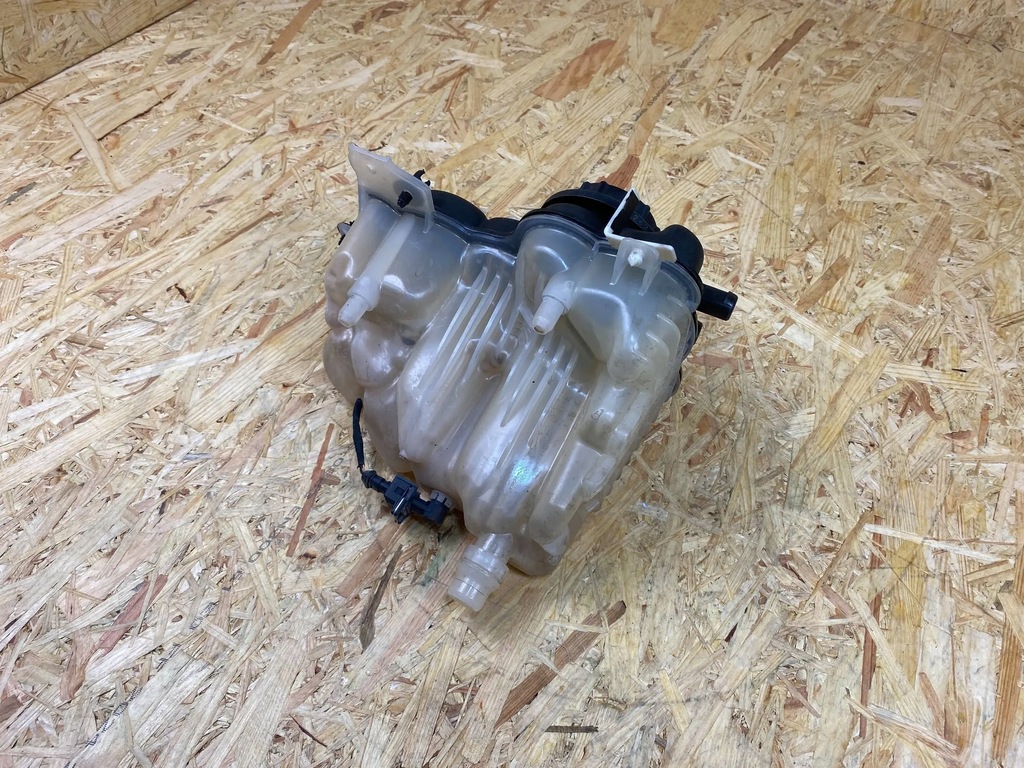 фото №7, Бак бачок розширювальний jaguar f-pace gx73-8a080-ac