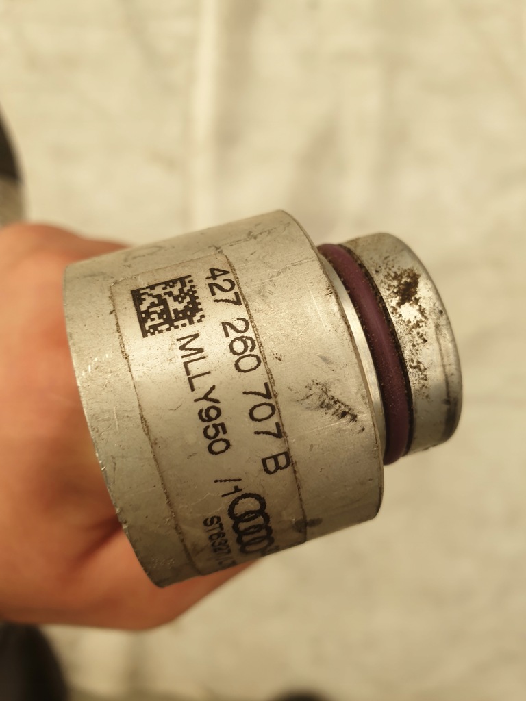 фото №1, Wąż труба кондиціонера audi r8 427260707b