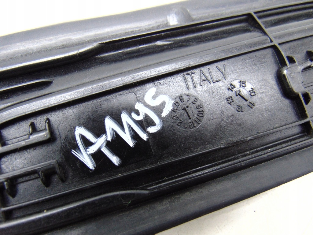 Молдинг поріг ліва права 7289218 bmw f20 135i Ціна