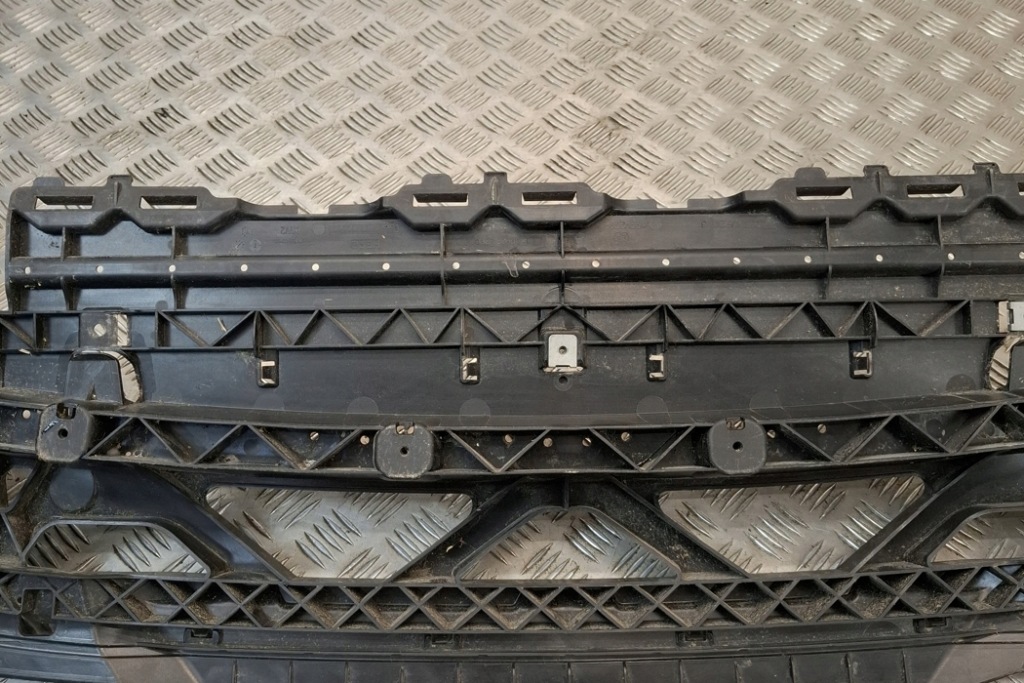 Купити Інше частини передній бампера porsche macan 95b 95b805241 2015