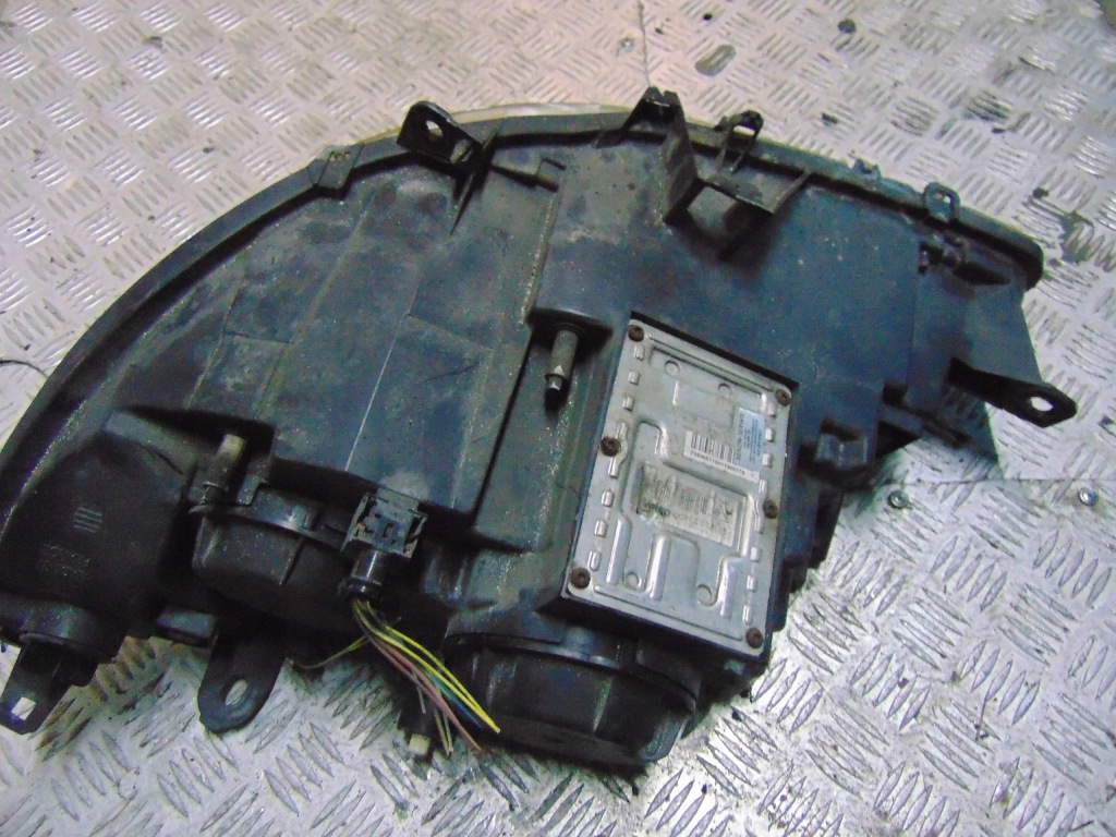 Лампа фара правый перед peugeot 807 Оригинал