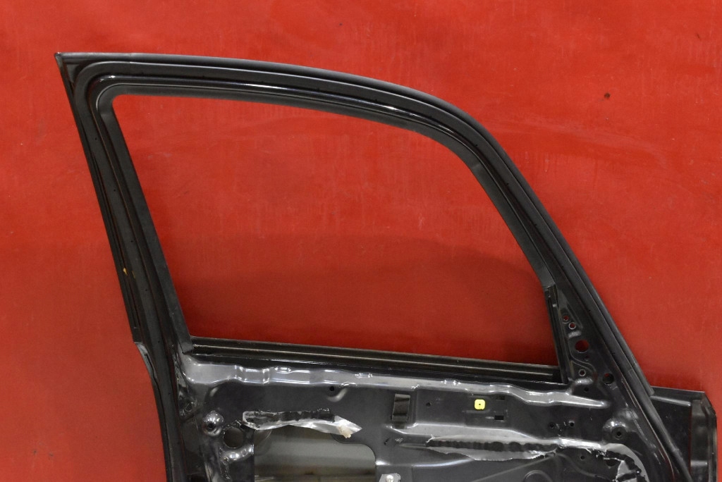 фото №15, Дверь левая перед передние чёрные suzuki sx4 1 i 06-14