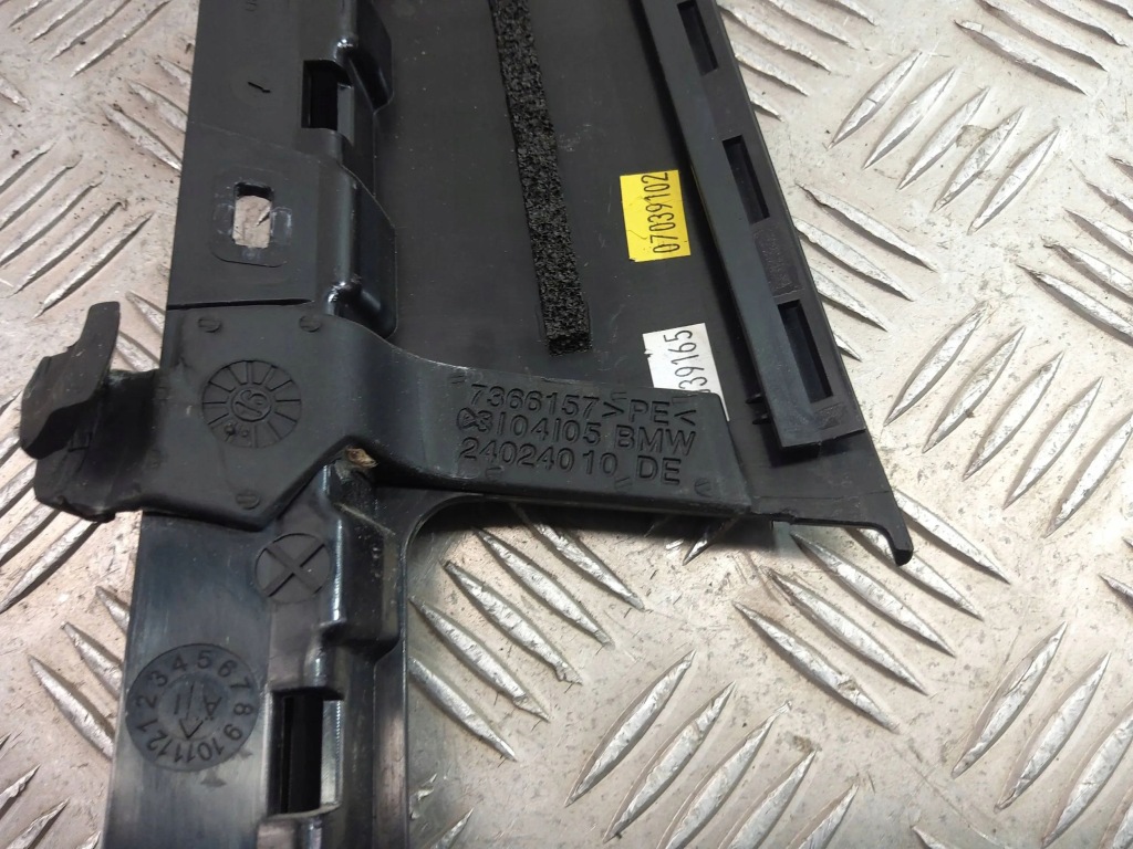 Bmw x1 f48 f49 2016 задний  сторона левая молдинг / прокладка стекло дверь задних Цена