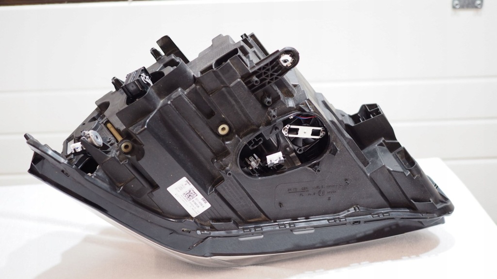 Фара правый  bmw x1 f48 full led рестайлинг  lci Доставка