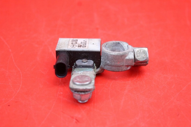 фото №6, Клемма минусовая pe05-188a1 mazda 3 3 iii bm 1.5 skyactiv-g 14r