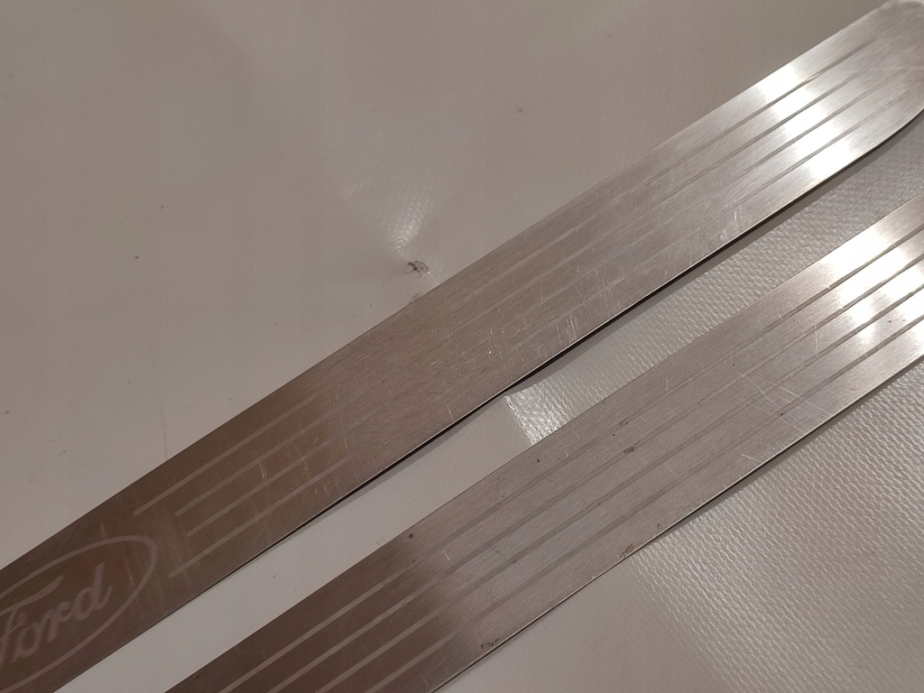 фото №4, Kuga mk1 молдинг накладка порог перед комплект