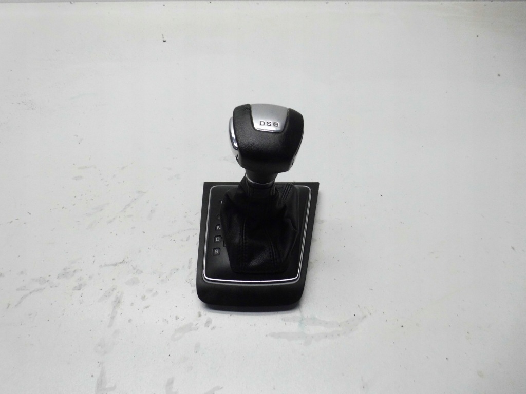 фото №1, Ручка чехол рамка dsg skoda octavia ii кожа оригинал