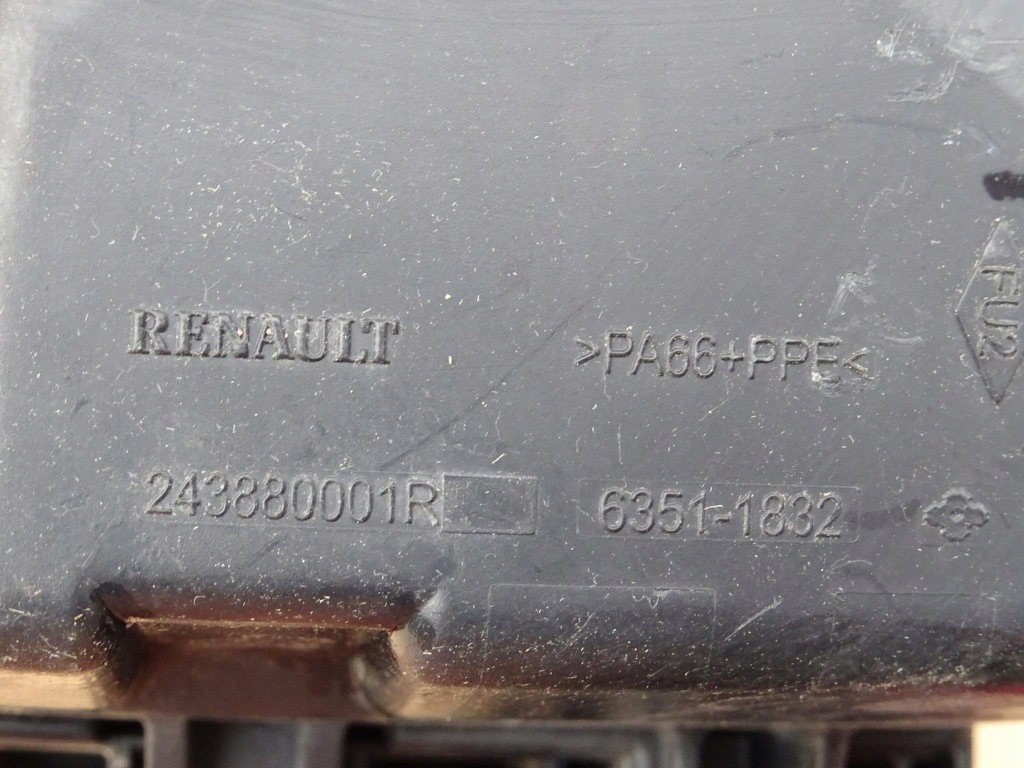 Renault megane корпус предохранителей реле 283880001r в Украине