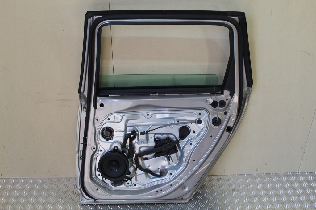 фото №3, Двері правий задня задні volvo v70 iii 3