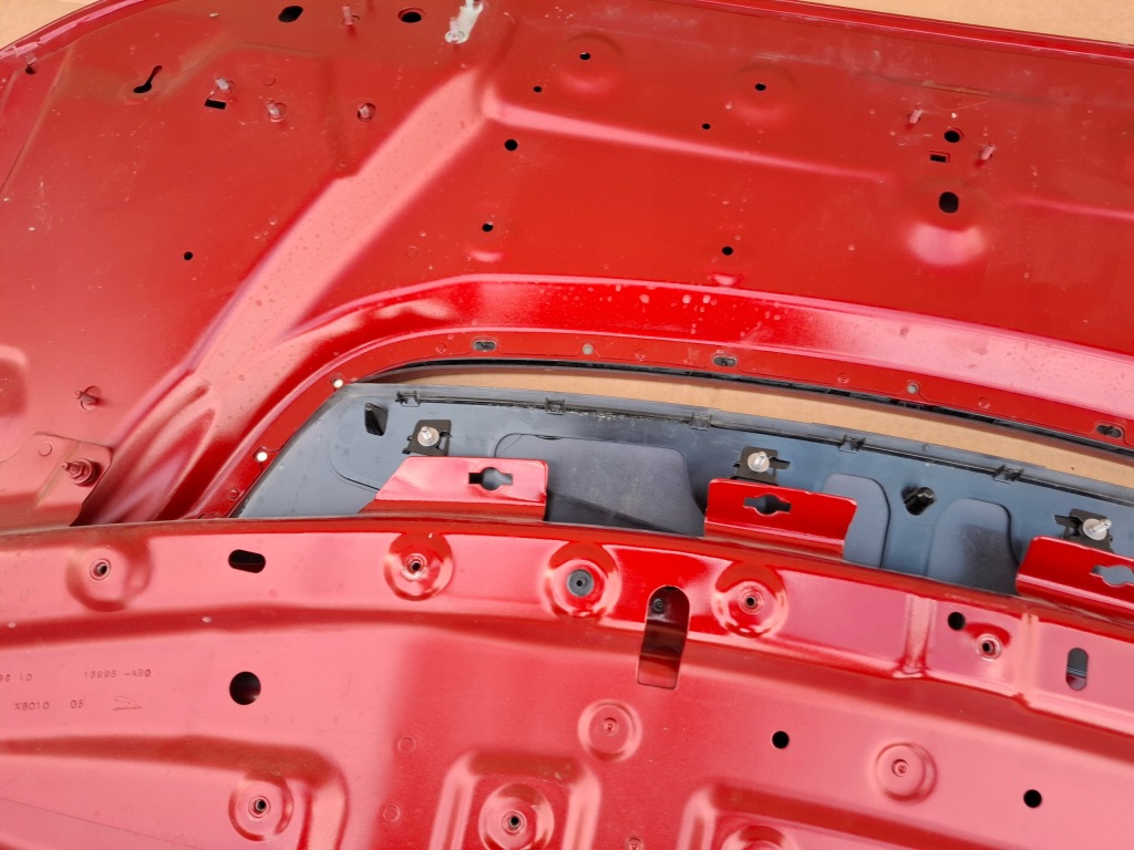 Капот крышка jaguar 1 pace оригинал хороший состояние в Украине