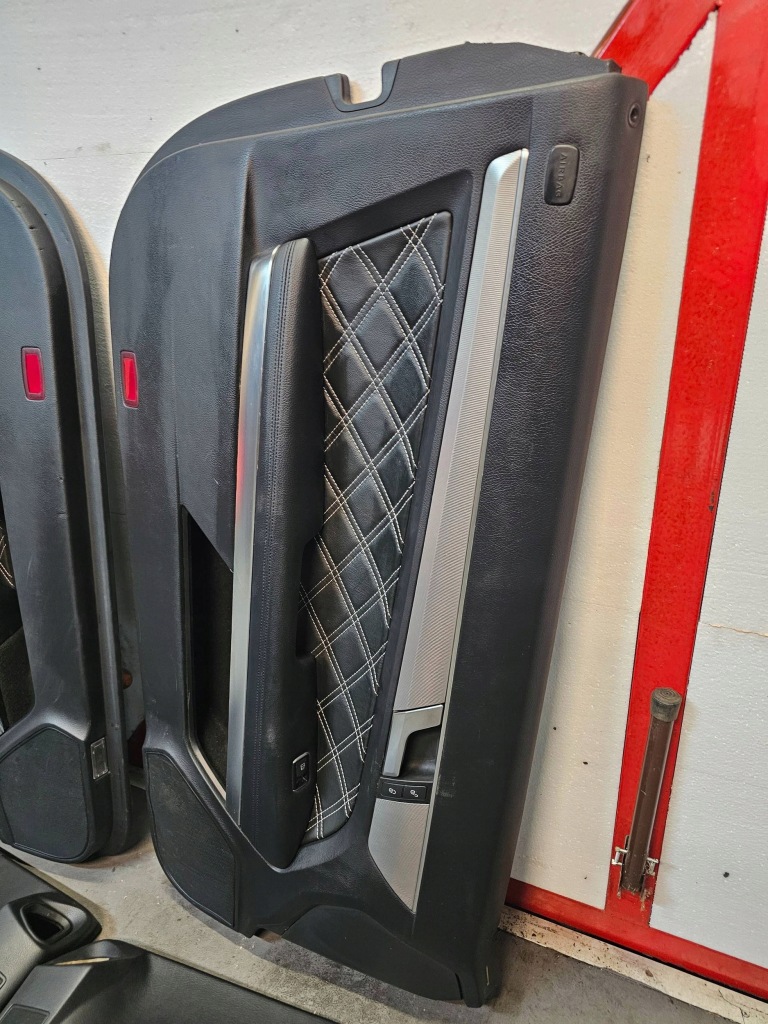 Komptel сидінь з обшивки дверей mercedes-benz e c207 w207 cabrio a2079102436 Ціна