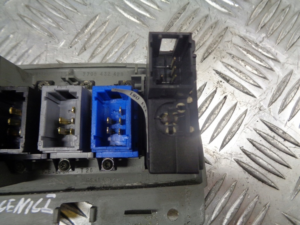 фото №3, Панель перемикачів renault scenic i