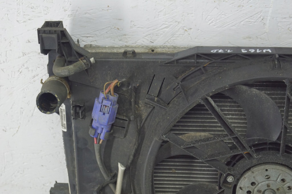 Купити Радіатор вентилятор mercedes a w169 1.7 cdi