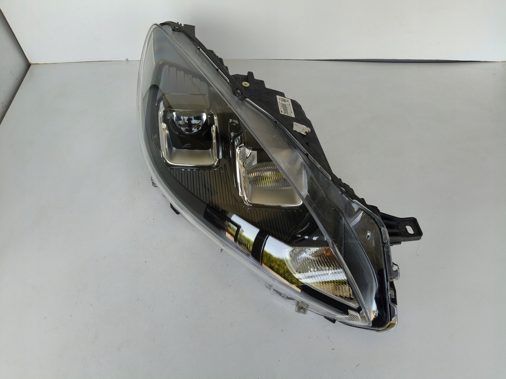 фото №4, Лампа права фара ford kuga mk3 19- led