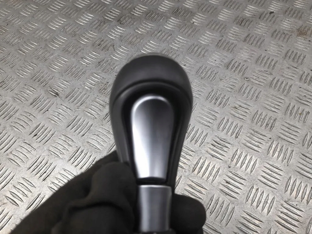 фото №6, Chevrolet corvette 22789411 середина туннели средний