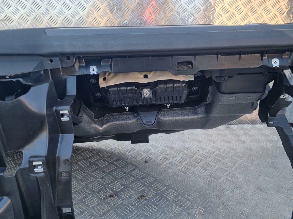 фото №7, Vw tiguan 2 5na 17 r консоль ремни подушка безопасности оригинал