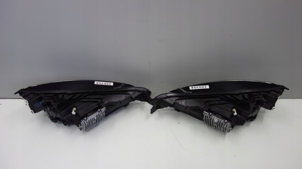 Volvo s60 v60 ii лампа лампы перед europa Оригинал