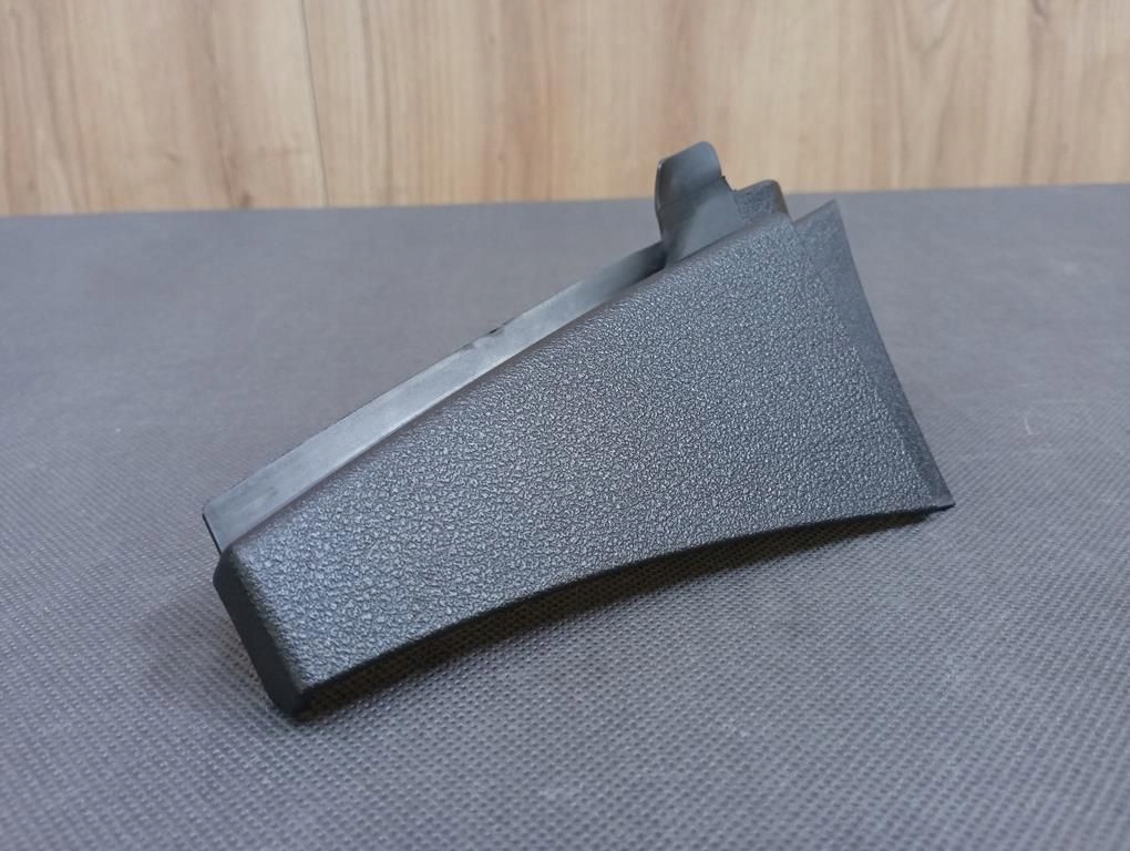 Mercedes e-klasa a207 w207 защита заглушка левая обивка поперечина сиденье задний в Украине