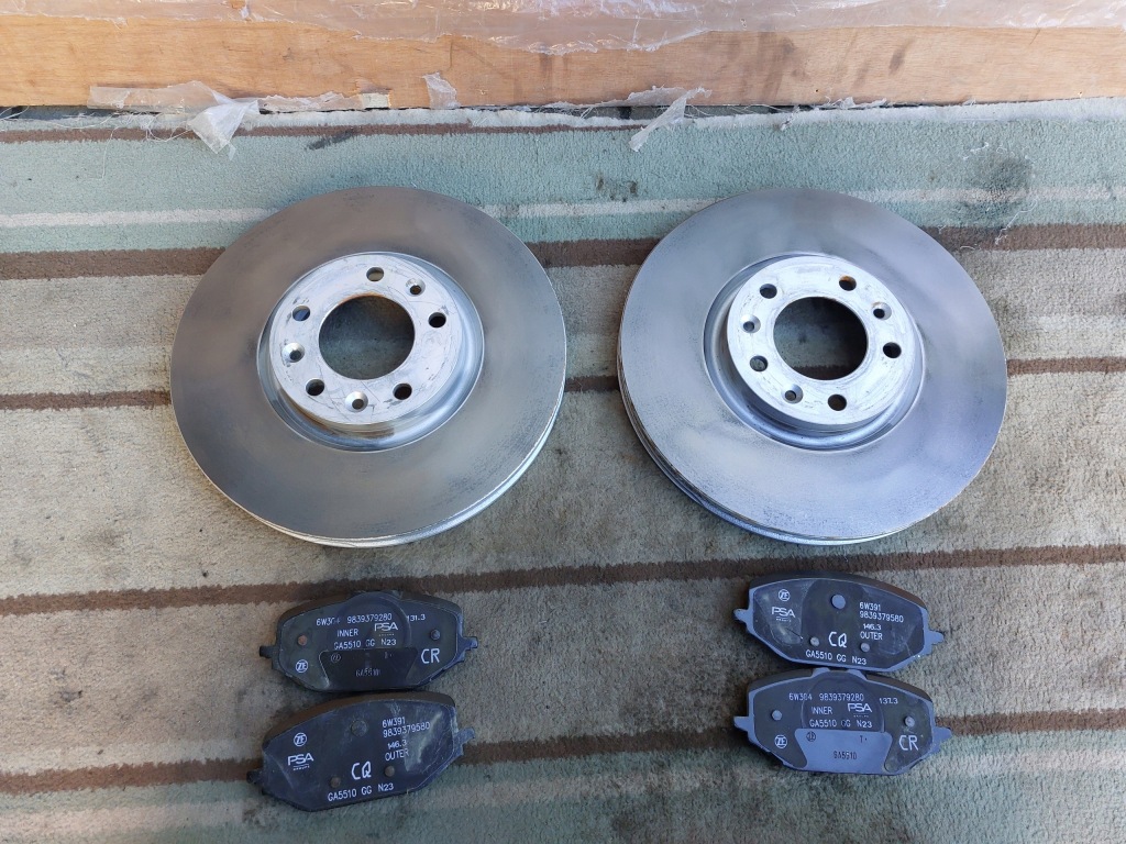 фото №1, Гальмівні диски гальмівні колодки гальмівні перед opel combo e 23r nowe