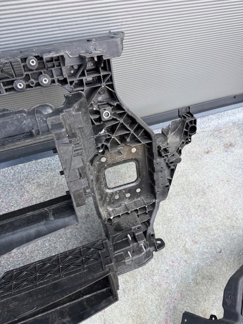 Панель передняя корпус руля воздуха kia sportage v 64110-r2000 Цена