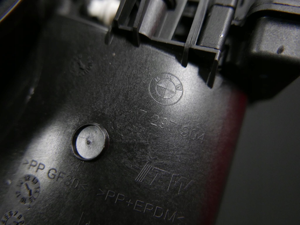 фото №12, Bmw x5 f15 кришка заливної пального 7297904