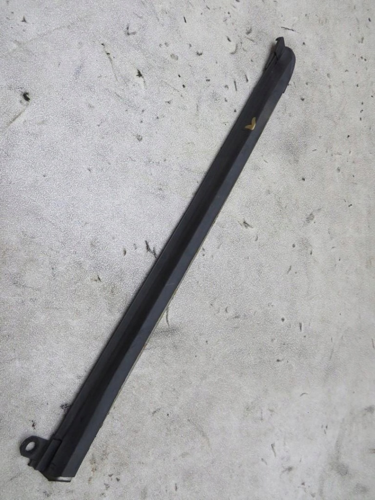 фото №1, Молдинг скло лівий задня land cruiser 120