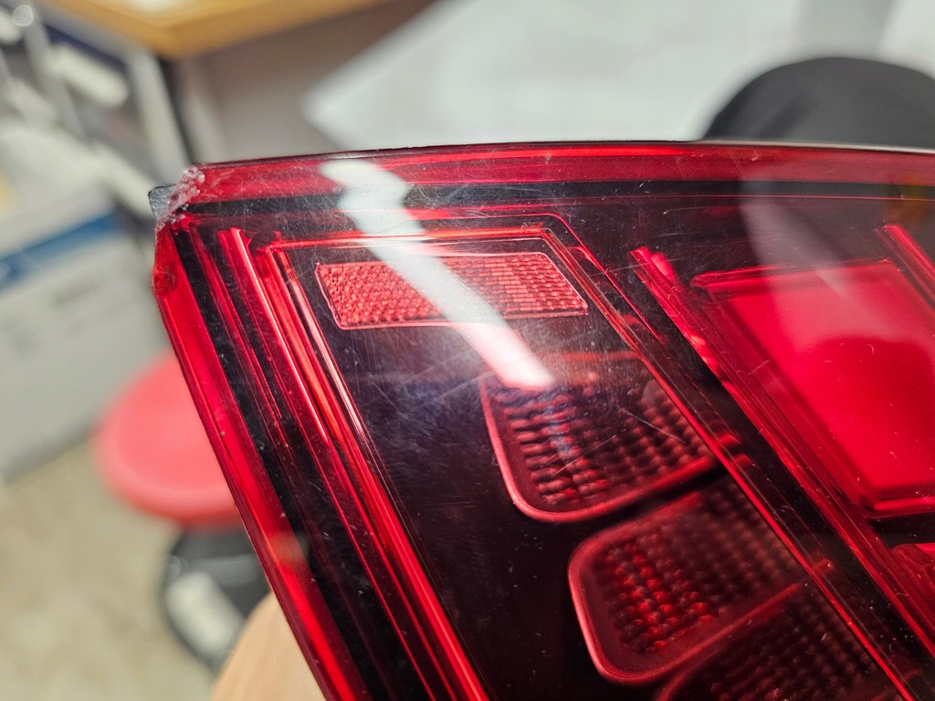 фото №12, Mercedes c-klasa w206 sedan 22r лампа права задня задня led a2069062701