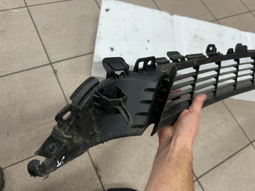 фото №11, Tesla model y 20- решітка решітка радіатора середня бампера перед 1493759-00-a