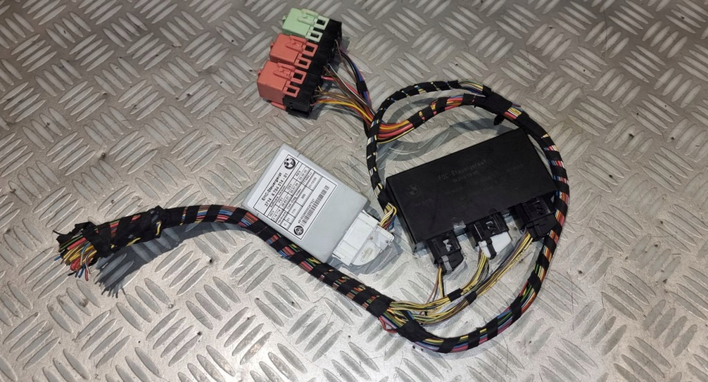 Bmw e61 lift електропроводка багажника модуль ehc 6784314 pdc 9176682 реле Недорого