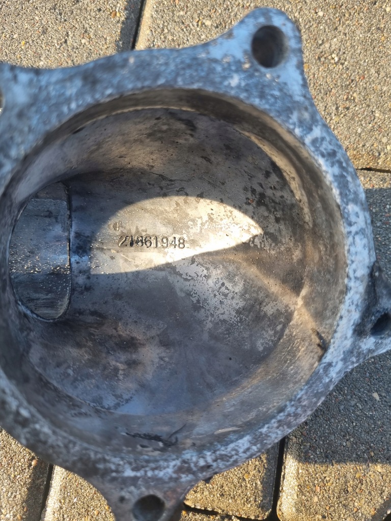 фото №3, Корпус труба термостата renault gama t range