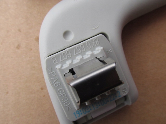 фото №5, Audi a6 c7 allroad ручка кронштейн потолочный 8k0857607b